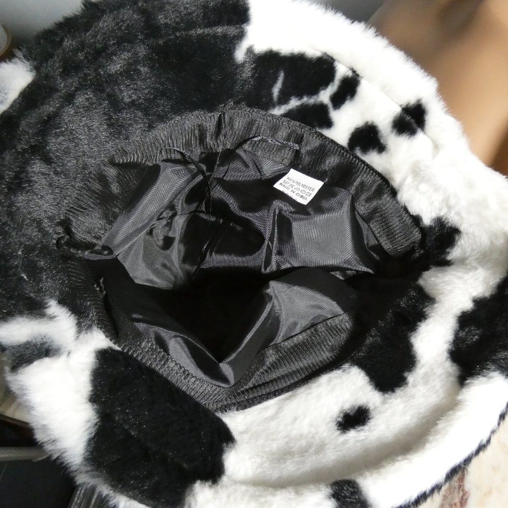 Cute! Stylish SOFT Warm Faux Fur Print Bucket Hat White with Black - Picture 11 of 11